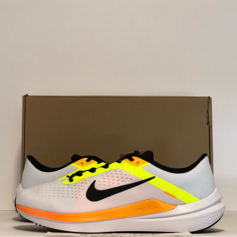 Nike Air Winflo 10 “White/Black-Volt-Laser Orange”